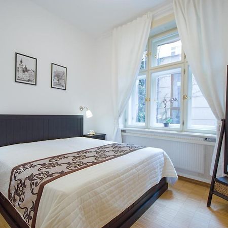 Modern Apartment Charvatova Prag Exteriör bild