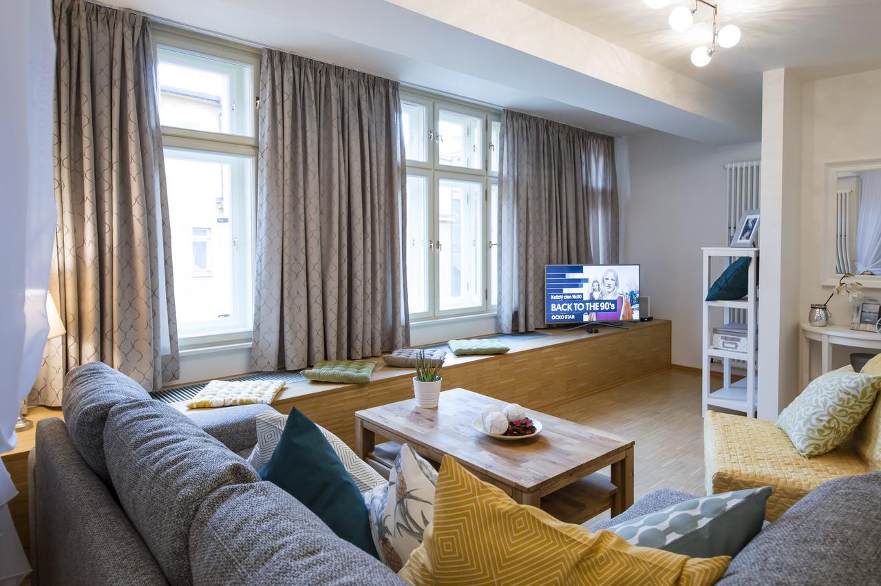 Modern Apartment Charvatova Prag Exteriör bild