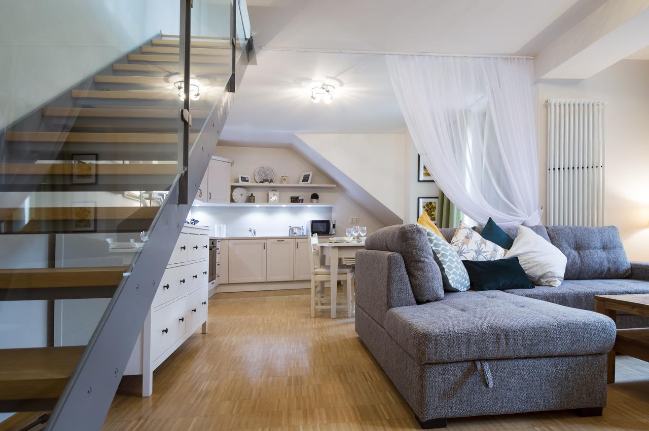 Modern Apartment Charvatova Prag Exteriör bild