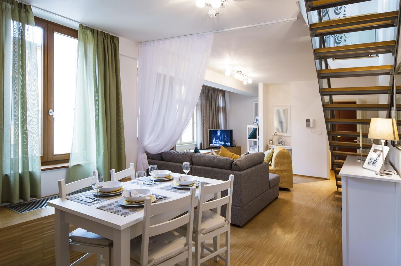 Modern Apartment Charvatova Prag Exteriör bild